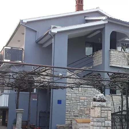 Grabro Apartment